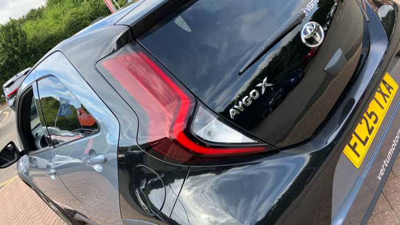 Toyota Aygo X 1.0 VVT-i Edge 5dr Petrol Hatchback